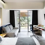 Blue Dolphin 4*