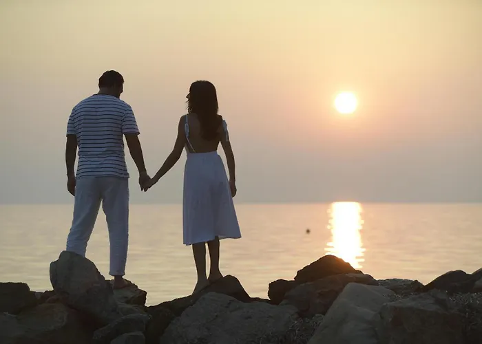 Blue Dolphin Metamorfosi (Sithonia)