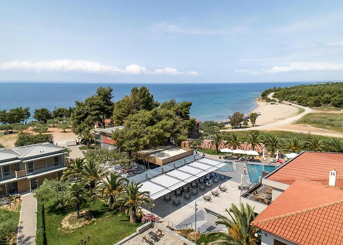 Blue Dolphin Resort 4*