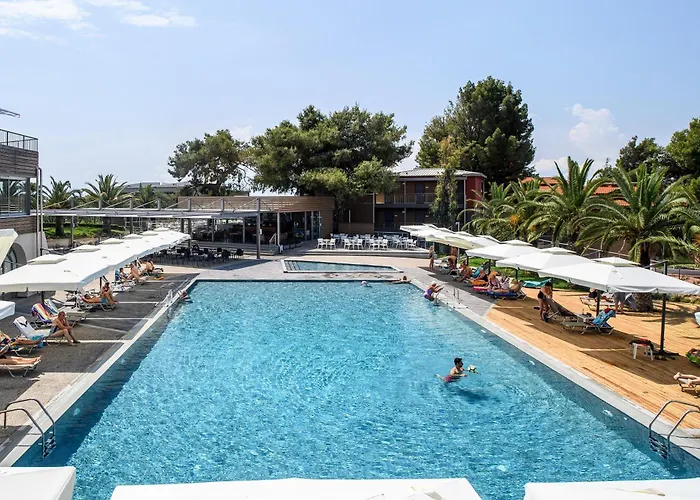 Blue Dolphin Resort 4*