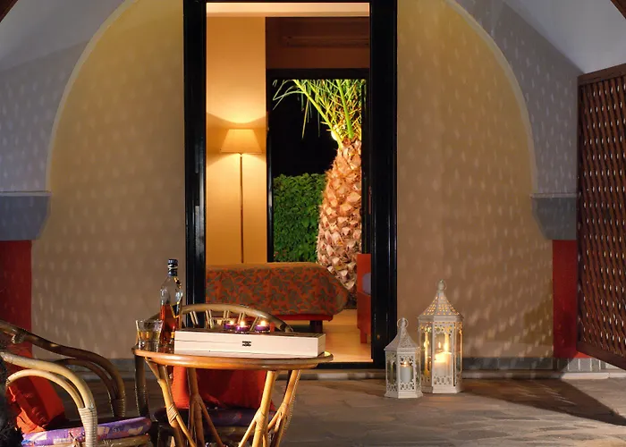 Blue Dolphin Resort 4*