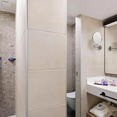Blue Dolphin אתר נופש 4*