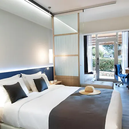 منتجع Blue Dolphin ميتامورفوسي