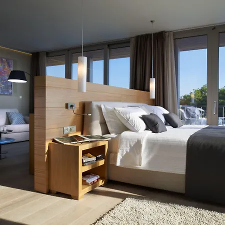 Blue Dolphin Rezort 4*