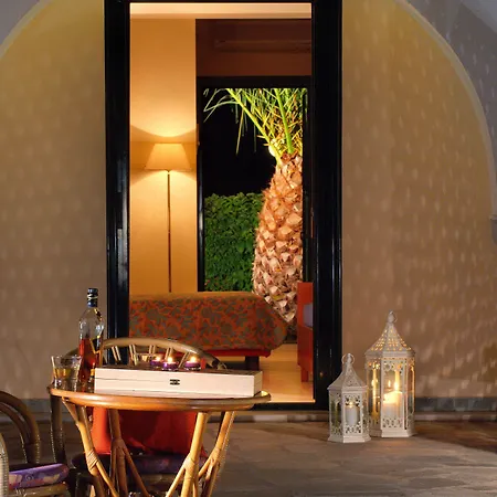 Blue Dolphin Rezort 4*